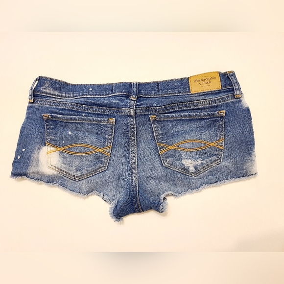 Abercrombie & Fitch Booty Shorts Size 2, Waist 26 Low Rise Y2K Distressed - Picture 5 of 5